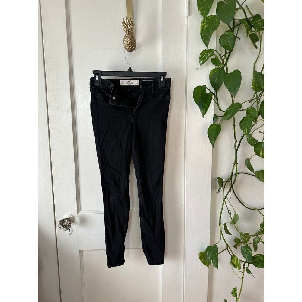 Hollister Women’s size 1s black jeans